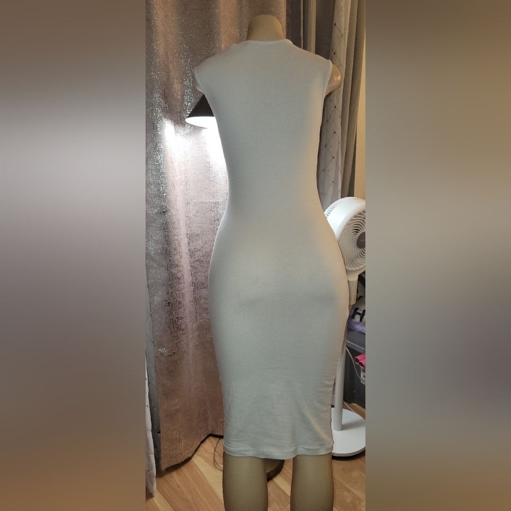 Forever 21 Cream Sleeveless Midi Dress - Picture 3 of 4